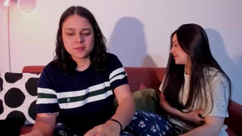 Laura online show from 03/17/26, 05:22