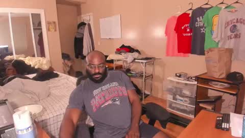 Chuck Daily online show from 10/06/25, 02:31