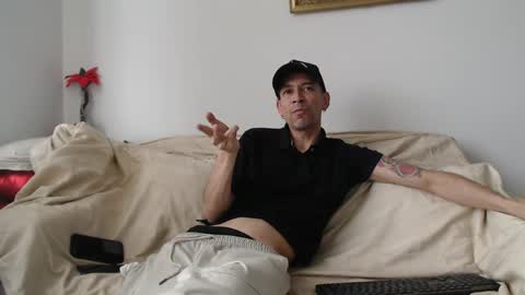 mrcock_col online show from 03/31/26, 09:15