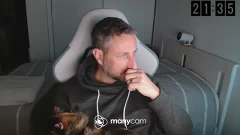 mrdr000 online show from 04/01/26, 07:33