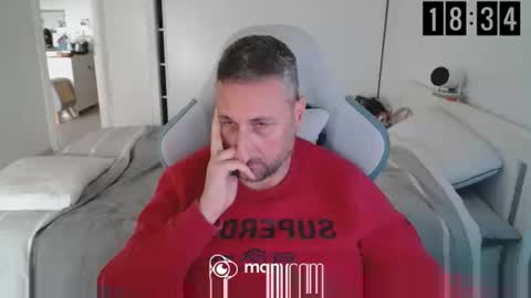 mrdr000 online show from 04/13/26, 04:34