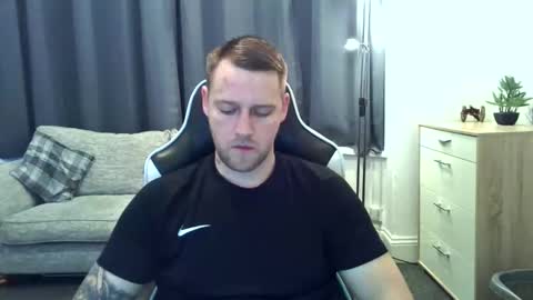 mrengland86566 online show from 02/23/26, 07:06