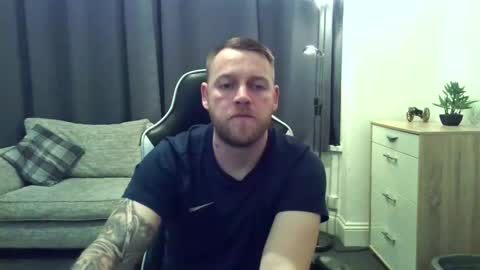 mrengland86566 online show from 03/10/26, 09:31