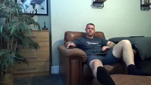mrengland86566 online show from 05/18/26, 03:18