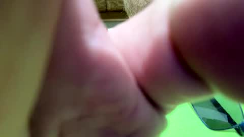 mreric_210 online show from 10/23/25, 07:51