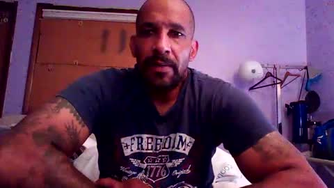 Snapshot of mrfuckyourite chatting on 10/05/25, 05:44 mrfuckyourite online show from 10/05/25, 05:44