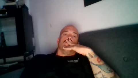 mrhames2020 online show from 04/25/26, 07:44