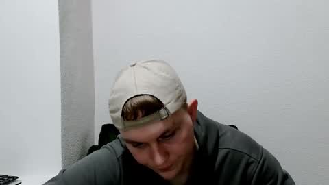 Snapshot of mrheat_ chatting on 02/04/26, 08:36 Max online show from 02/04/26, 08:36