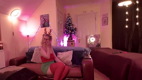 Snapshot of mrjandmrsj2014 chatting on 12/03/24, 04:28 Mr Mrs J online show from 12/03/24, 04:28