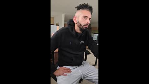 Snapshot of mrlongplay835366 chatting on 02/24/26, 10:24 mrlongplay835366 online show from 02/24/26, 10:24