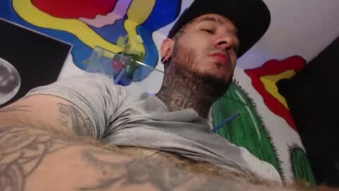 Snapshot of mrmanny__ chatting on 12/16/25, 08:36 mrmanny__ online show from 12/16/25, 08:36