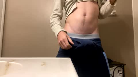 Snapshot of mrmeltyourheart chatting on 10/08/25, 03:26 James online show from 10/08/25, 03:26