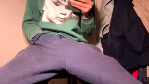 Snapshot of mrmeltyourheart chatting on 10/14/25, 04:02 James online show from 10/14/25, 04:02