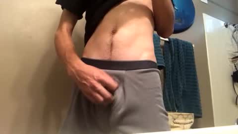 Snapshot of mrmeltyourheart chatting on 10/27/25, 11:31 James online show from 10/27/25, 11:31