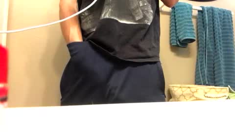 Snapshot of mrmeltyourheart chatting on 11/04/25, 08:30 James online show from 11/04/25, 08:30