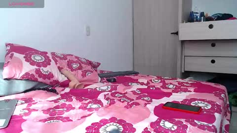 Snapshot of mrmickke chatting on 12/06/24, 07:12 INDEPENDT MODEL - Twitter mrmickke online show from 12/06/24, 07:12