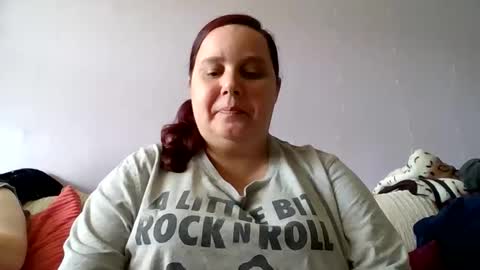 Mrs Butterfly online show from 05/27/26, 03:42