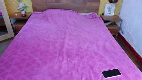 Snapshot of mrs_buttocks chatting on 12/13/24, 02:27 mrs_buttocks online show from 12/13/24, 02:27