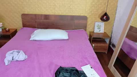 Snapshot of mrs_buttocks chatting on 03/11/25, 01:56 mrs_buttocks online show from 03/11/25, 01:56