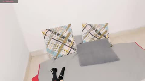 Griseld   online show from 10/06/25, 06:38