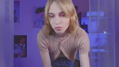 Snapshot of mrs_mills chatting on 10/10/25, 05:28 Barbie online show from 10/10/25, 05:28