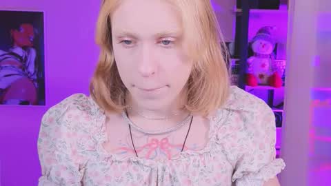 Snapshot of mrs_mills chatting on 12/05/25, 05:27 Barbie online show from 12/05/25, 05:27