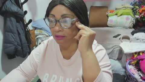 Snapshot of mrs_mommy chatting on 06/09/26, 07:36 mrs_mommy online show from 06/09/26, 07:36