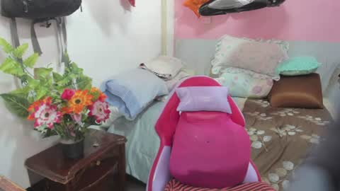 Snapshot of mrs_mommy chatting on 06/26/26, 07:07 mrs_mommy online show from 06/26/26, 07:07