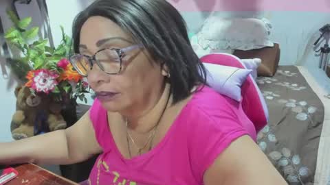 Snapshot of mrs_mommy chatting on 07/02/26, 03:23 mrs_mommy online show from 07/02/26, 03:23