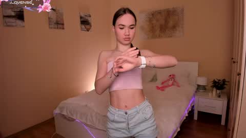 Mia online show from 03/23/26, 12:53