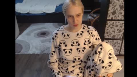 Sasha online show from 10/28/25, 06:06