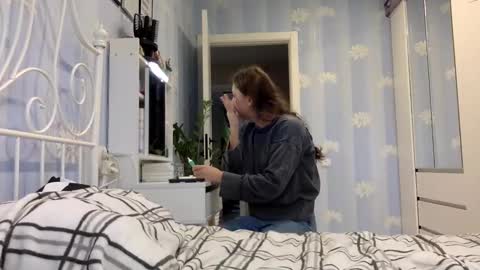 Kiti or Katia online show from 02/05/25, 06:35