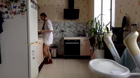 Kiti or Katia online show from 03/04/25, 10:13