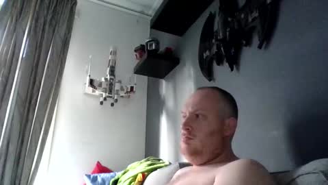 Snapshot of mrzwolle chatting on 12/07/24, 12:24 mrzwolle online show from 12/07/24, 12:24