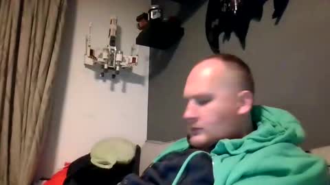 Snapshot of mrzwolle chatting on 12/11/24, 03:47 mrzwolle online show from 12/11/24, 03:47