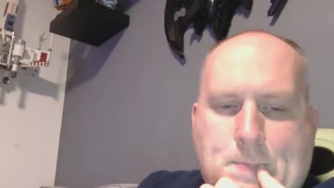 Snapshot of mrzwolle chatting on 01/26/25, 04:20 mrzwolle online show from 01/26/25, 04:20