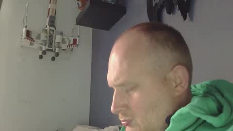 Snapshot of mrzwolle chatting on 01/30/25, 04:02 mrzwolle online show from 01/30/25, 04:02