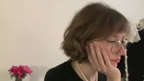 ms_christiana online show from 04/28/26, 05:07