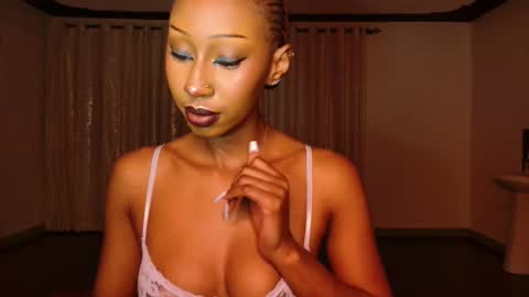 Snapshot of ms_crystal chatting on 11/11/25, 08:42 ms_crystal online show from 11/11/25, 08:42