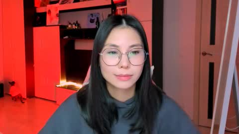 Snapshot of ms_emily_ chatting on 10/15/25, 06:08 ms_emily_ online show from 10/15/25, 06:08