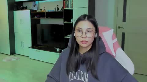 Snapshot of ms_emily_ chatting on 01/13/26, 03:39 ms_emily_ online show from 01/13/26, 03:39