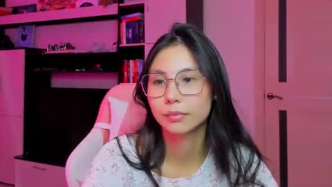 ms_emily_ online show from 07/15/26, 06:46