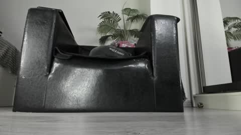 Goddess. Miss. Lady.  Queen. Madam Milady online show from 01/10/25, 04:41