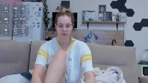 Snapshot of ms_foryou chatting on 04/20/26, 02:03 Ms ForYOU online show from 04/20/26, 02:03