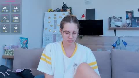 Snapshot of ms_foryou chatting on 04/23/26, 03:41 Ms ForYOU online show from 04/23/26, 03:41