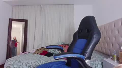 Snapshot of ms_freya chatting on 03/11/25, 04:43 Freya online show from 03/11/25, 04:43