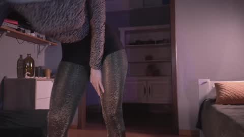 Snapshot of ms_lorelei chatting on 12/27/24, 09:11 Lore online show from 12/27/24, 09:11