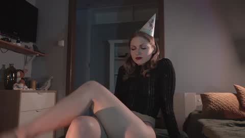 Snapshot of ms_lorelei chatting on 01/07/25, 09:03 Lore online show from 01/07/25, 09:03