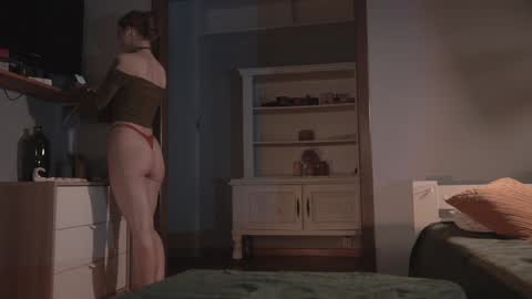 Snapshot of ms_lorelei chatting on 01/26/25, 07:52 Lore online show from 01/26/25, 07:52