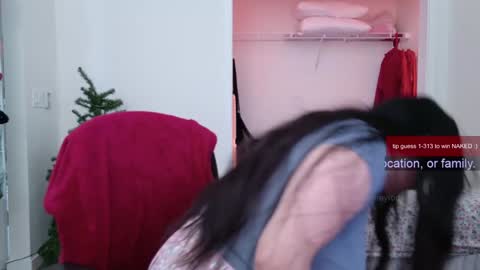 Snapshot of ms_mochii chatting on 12/12/24, 08:21 R o r i SnapChat heyroriv2 wednesday - sunday Noon oclock mountain - 5pm mountain online show from 12/12/24, 08:21